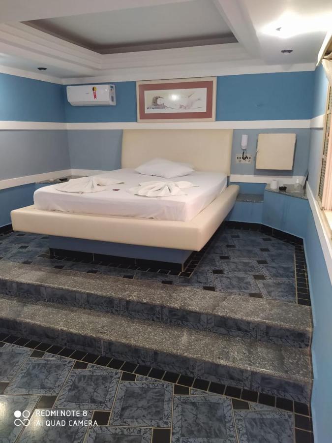 Bhaus Motel Marília Eksteriør billede